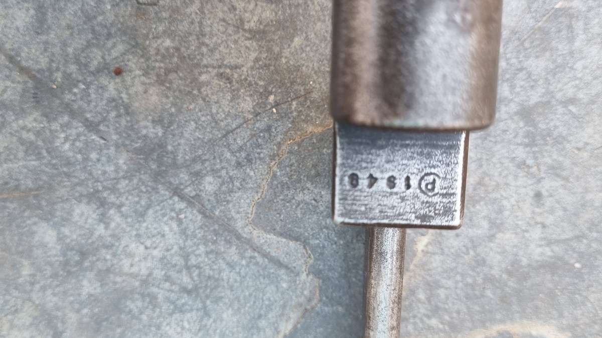 NO9 AND NO4 MK2 BAYONET