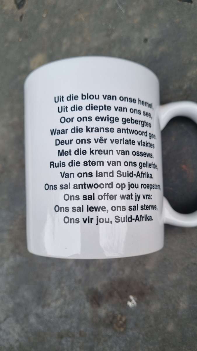 SADF UZI AND R1 BAYONET WITH BOOK