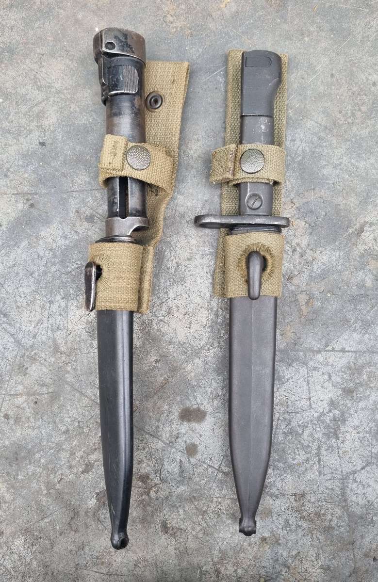 SADF UZI AND R1 BAYONET WITH BOOK