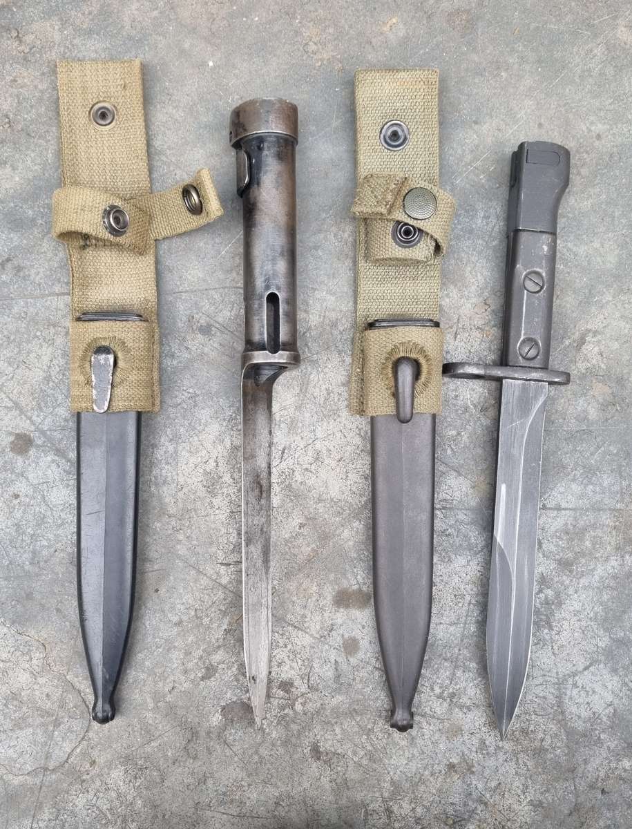 SADF UZI AND R1 BAYONET WITH BOOK