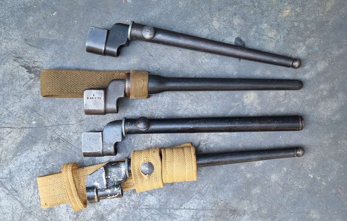 NO4 SPIKE BAYONETS , BRITISH , WW2