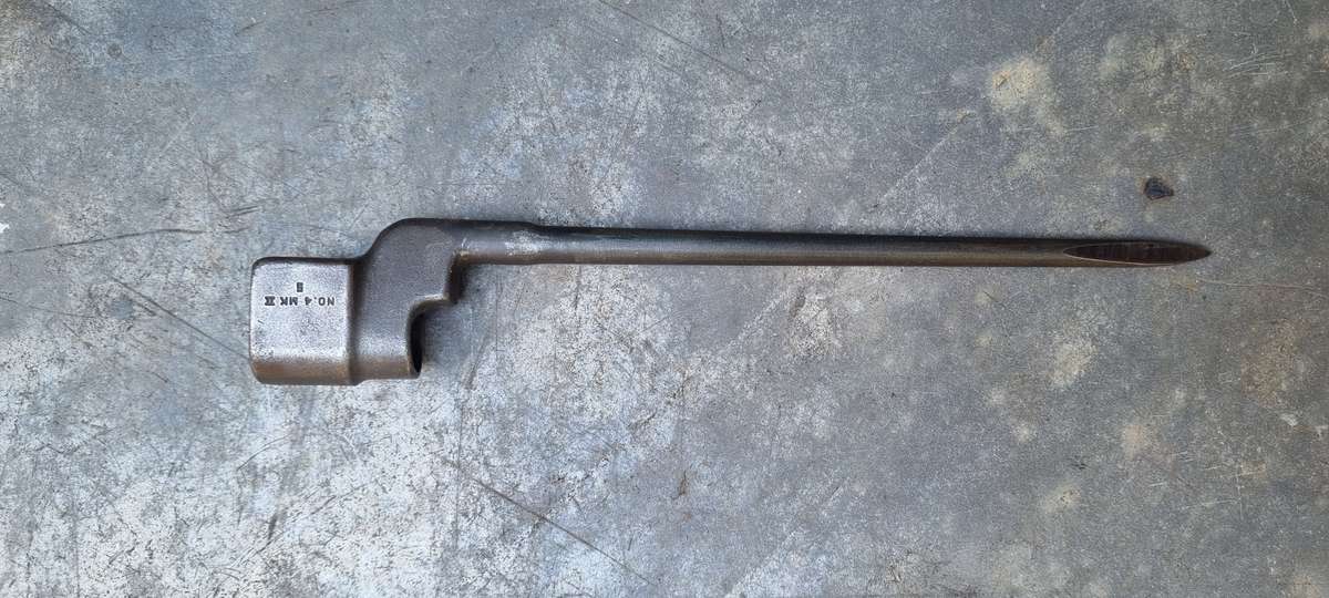 NO4 SPIKE BAYONETS , BRITISH , WW2