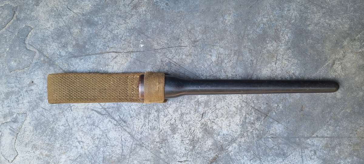 NO4 SPIKE BAYONETS , BRITISH , WW2