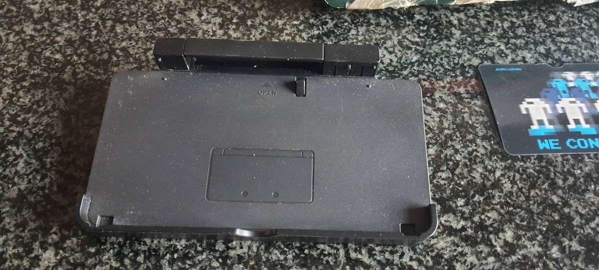 Nintendo 3ds Box ,docking station and manuals .No game console.
