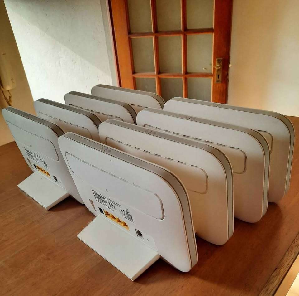 Huawei B612 CAT 6 Wifi Routers