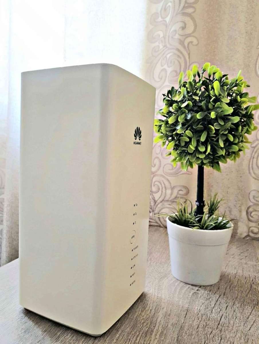Huawei B618 22d Model 600Mbps CAT 11 WiFi Routers