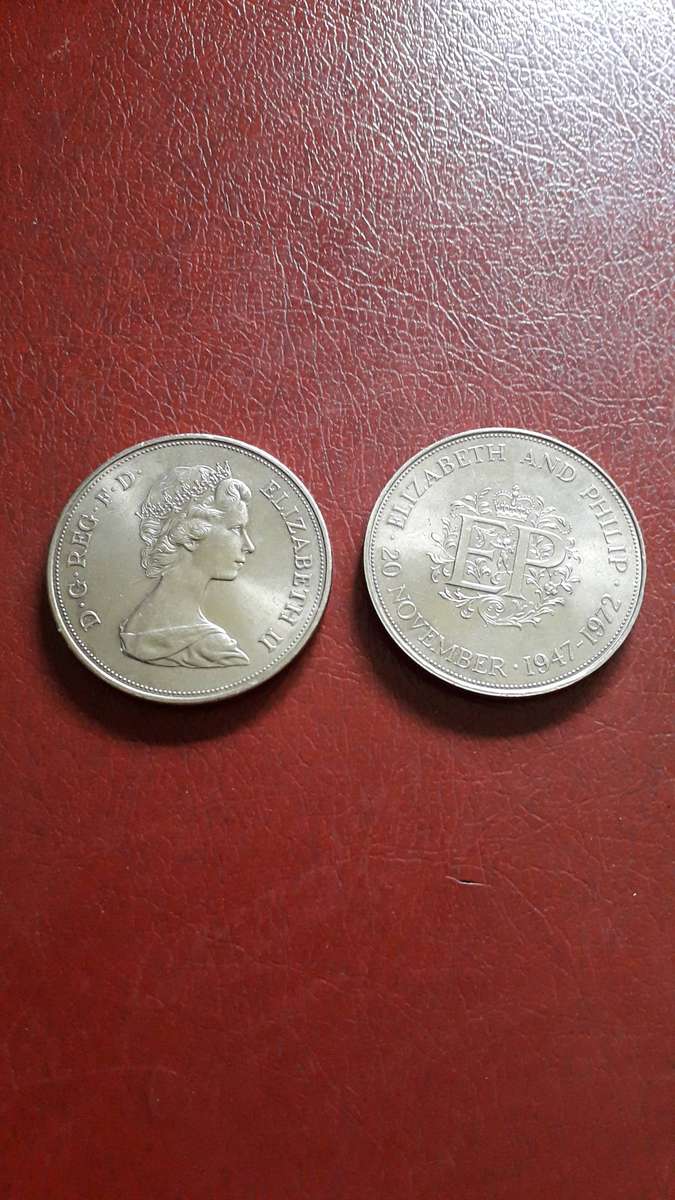 GB 25 New Pence  1972 Silver Wedding