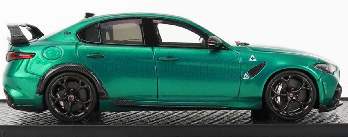 Alfa Romeo Giulia GTAm 2020 Montreal green metallic 1/43 Bburago NEW+boxed #6212 instant wheels