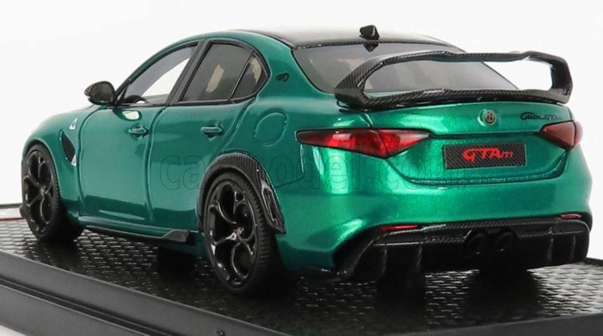 Alfa Romeo Giulia GTAm 2020 Montreal green metallic 1/43 Bburago NEW+boxed #6212 instant wheels