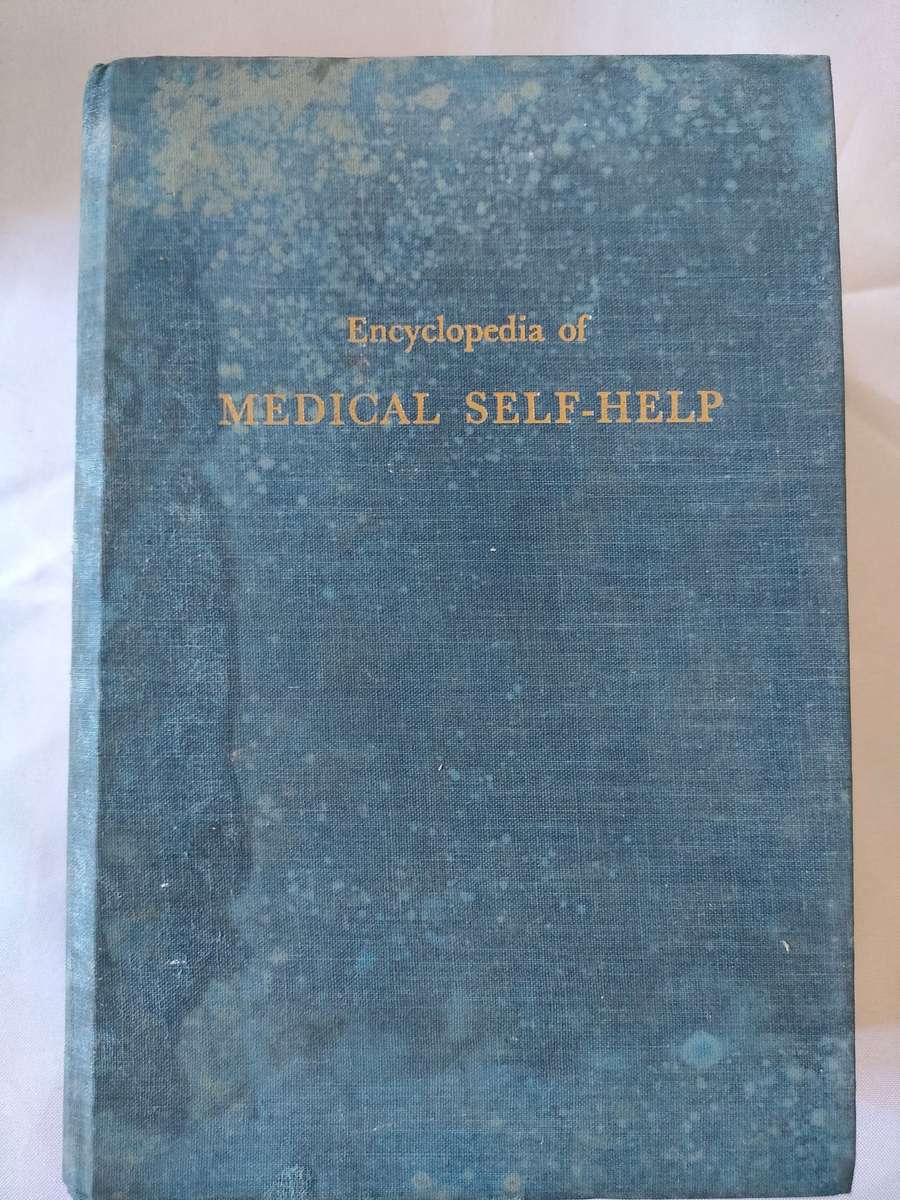 Encyclopedia of Medical Self-Help: USA: Good condition but discoloration on hard cover.
