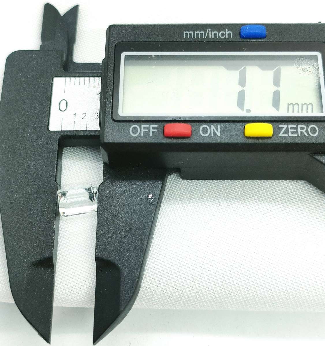 Natural White Topaz- emerald cut - 7.7 mm -certification optional - 14 of 17 gemstones