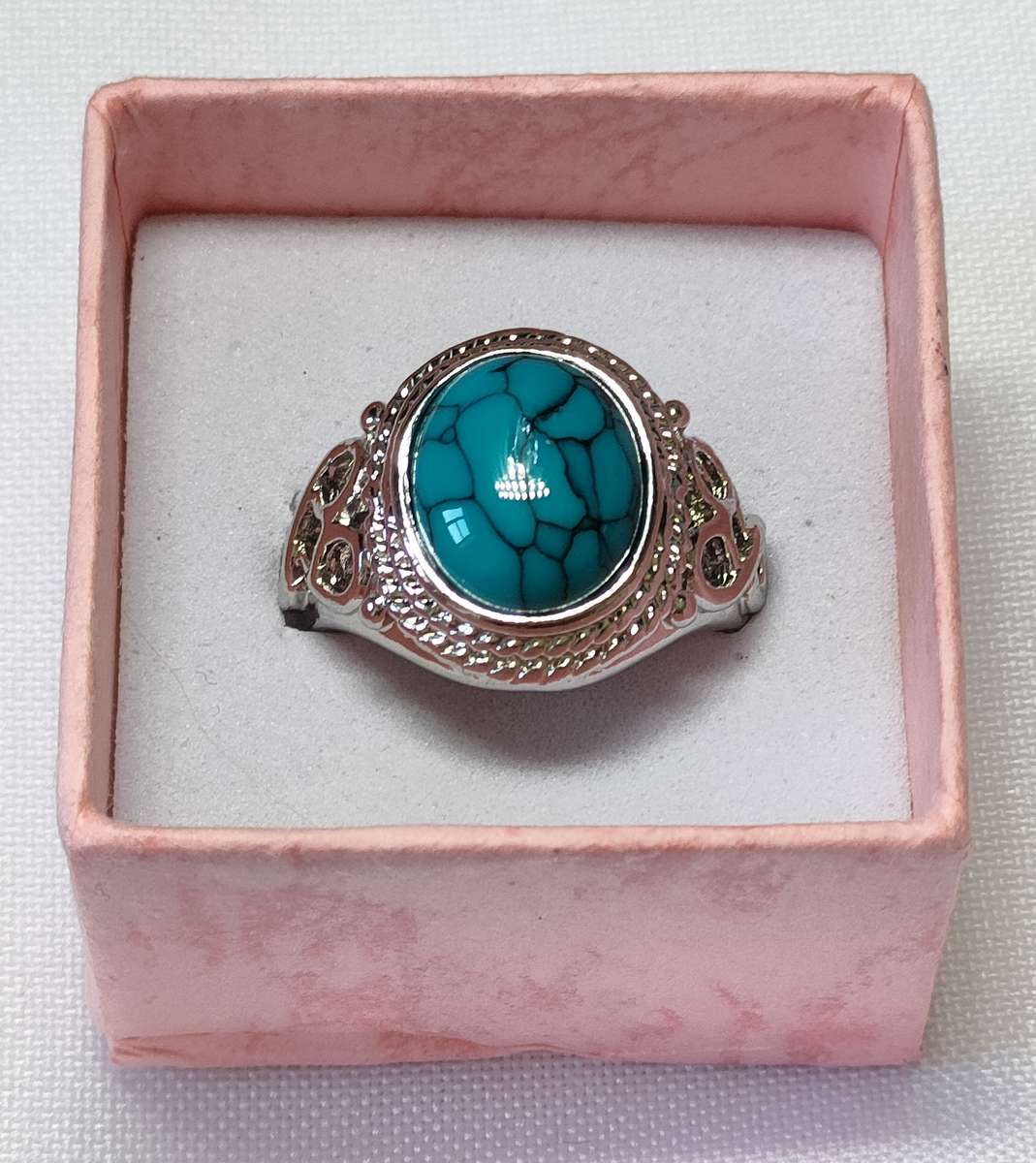 Gorgeous Large Lab created Turquoise and White CZ ring in vintage setting:  Size US7