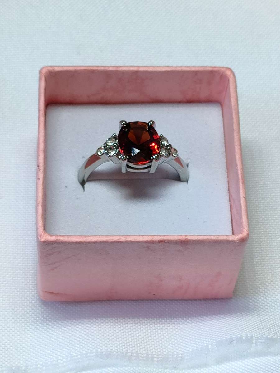 Gorgeous New Ring: Large Garnet red CZ stones: Size US7. Celebrate the holidays in style (1 of 3)