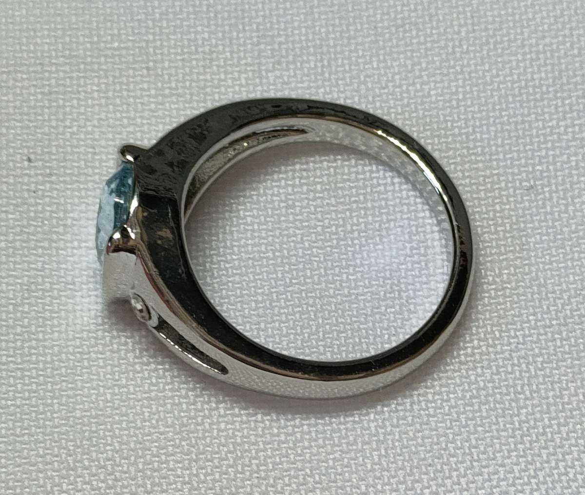 Gorgeous Lab created Blue Topaz and White CZ ring: Size US7