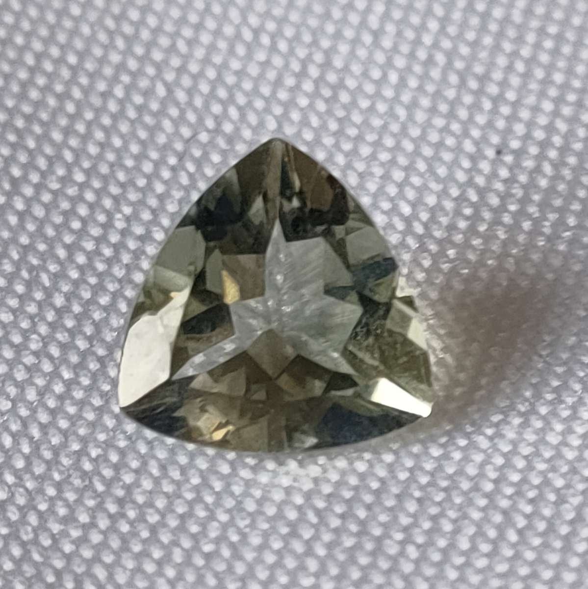Natural Green Amethyst - trillion cut - 9.2 mm - lovely clear stone - optional certification