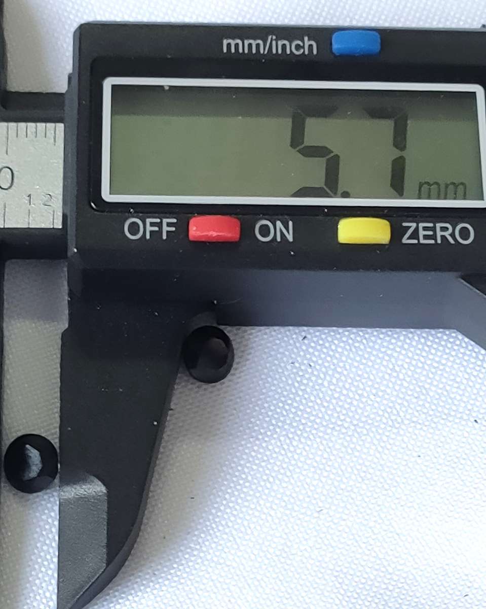 Pair of black Moissanite stones- 5,7 mm - 1.43 ct round brilliant cut - optional certification