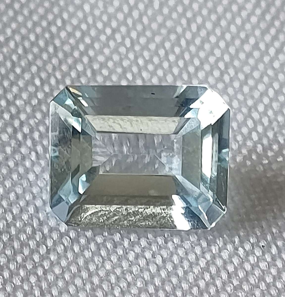 Natural Blue Topaz stone - 10.1 x 8.2 mm - emerald cut - optional certification