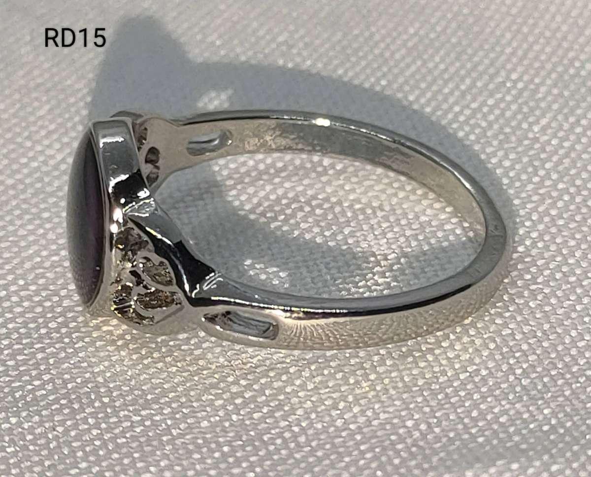 Dress ring - lab-created Mood ring - size US 8 - lovely vintage design-changes colour spontaneously