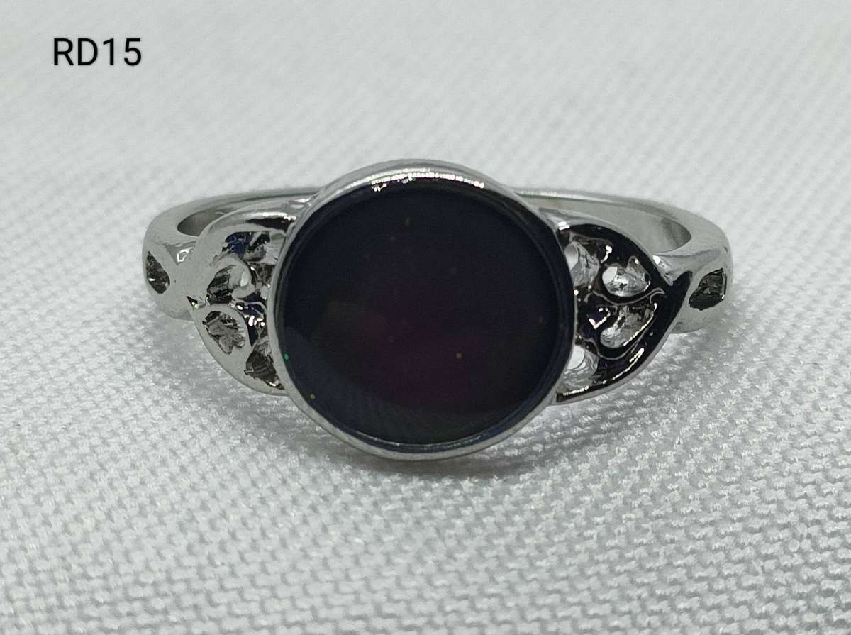 Dress ring - lab-created Mood ring - size US 8 - lovely vintage design-changes colour spontaneously