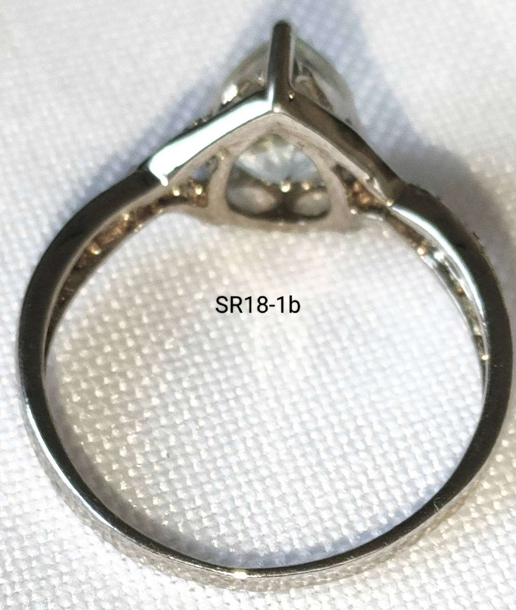 Top range-Guaranteed Sterling Silver White Topaz and diamond ring marked 925 - Size US7