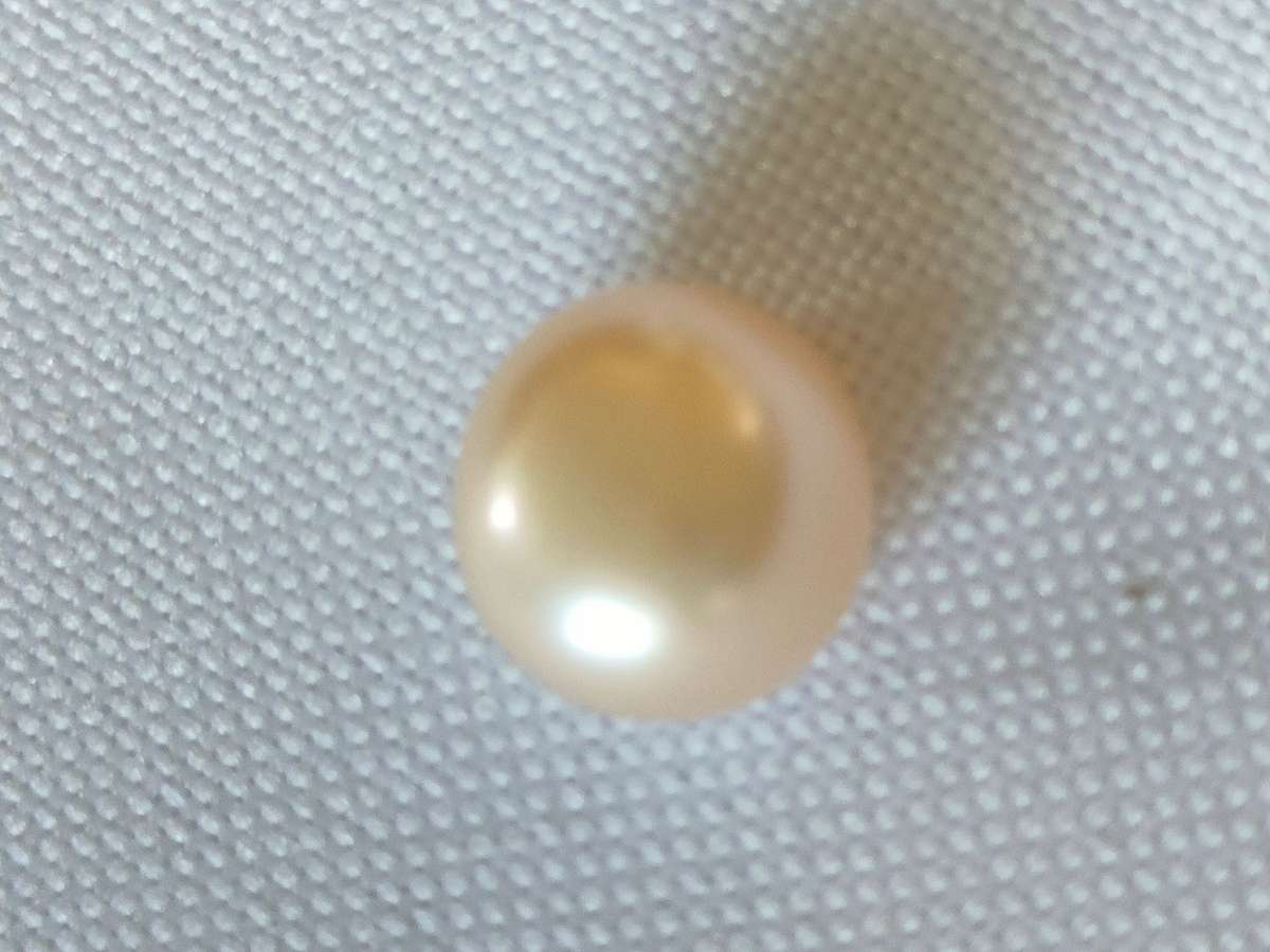 Pearl - 6 mm diameter - hole drilled for pendant - will make an impressive pendant