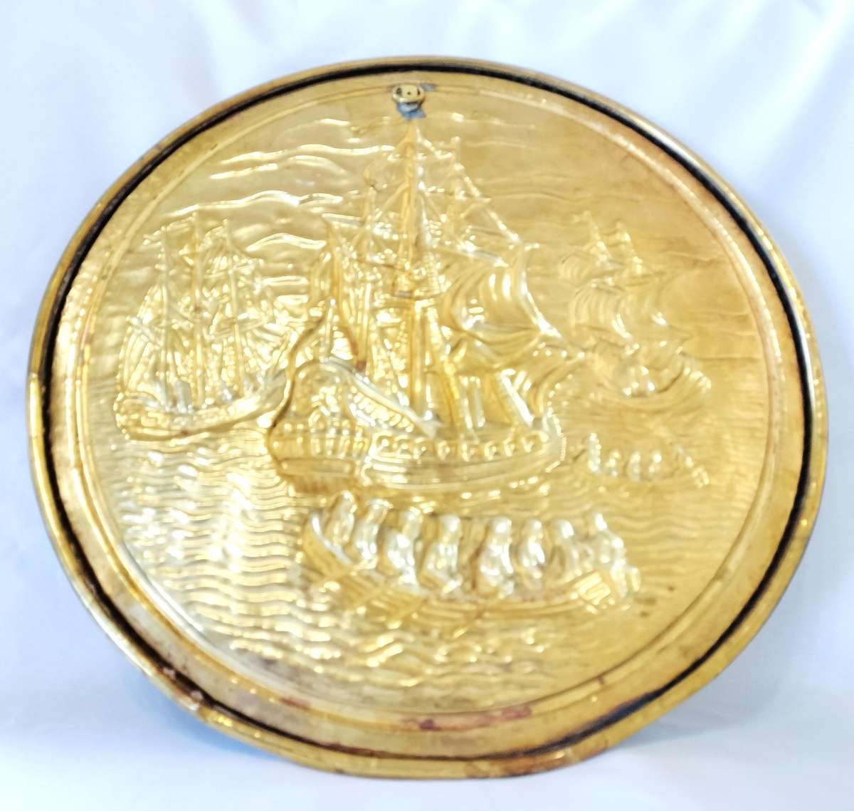 Brass hand beaten wall plate with attachment- exquisite piece - 300 mm diameter