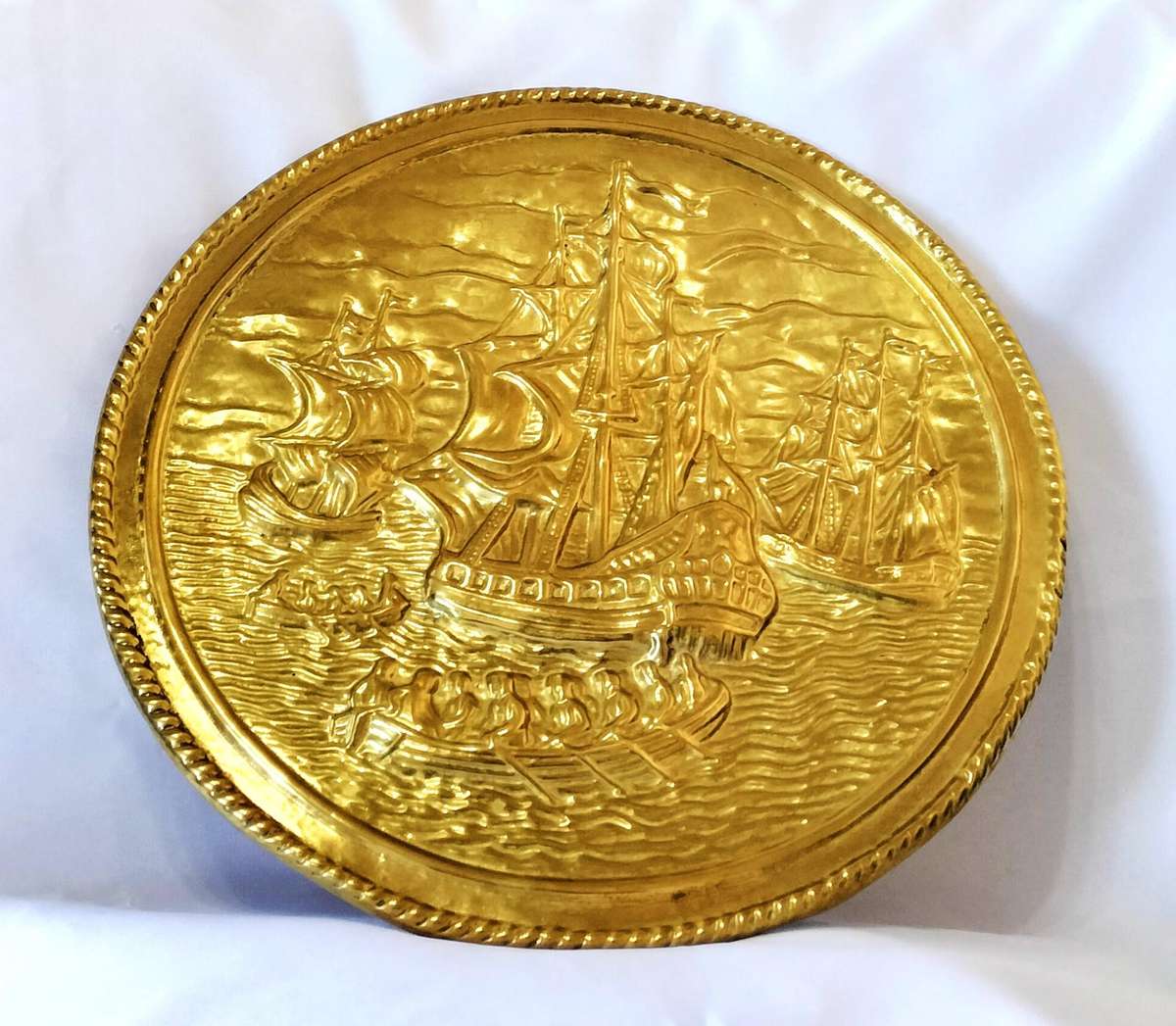 Brass hand beaten wall plate with attachment- exquisite piece - 300 mm diameter