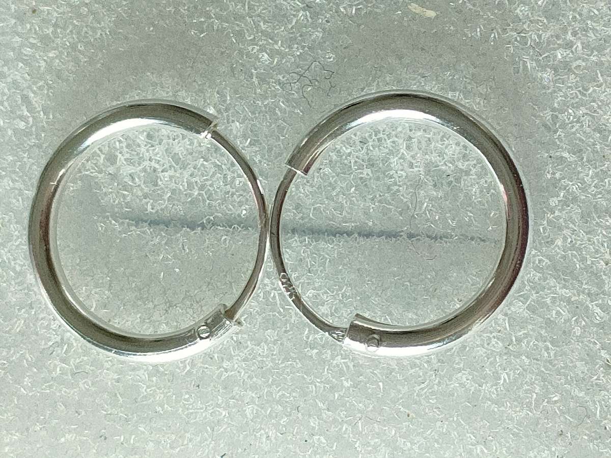 New Sterling Silver Hoop earrings: Gorgeous design. Stamped 925: