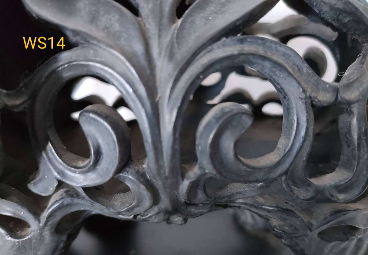 Vintage clock in an Elephant cast iron cut-out pattern on a solid metal stand-265x205mm