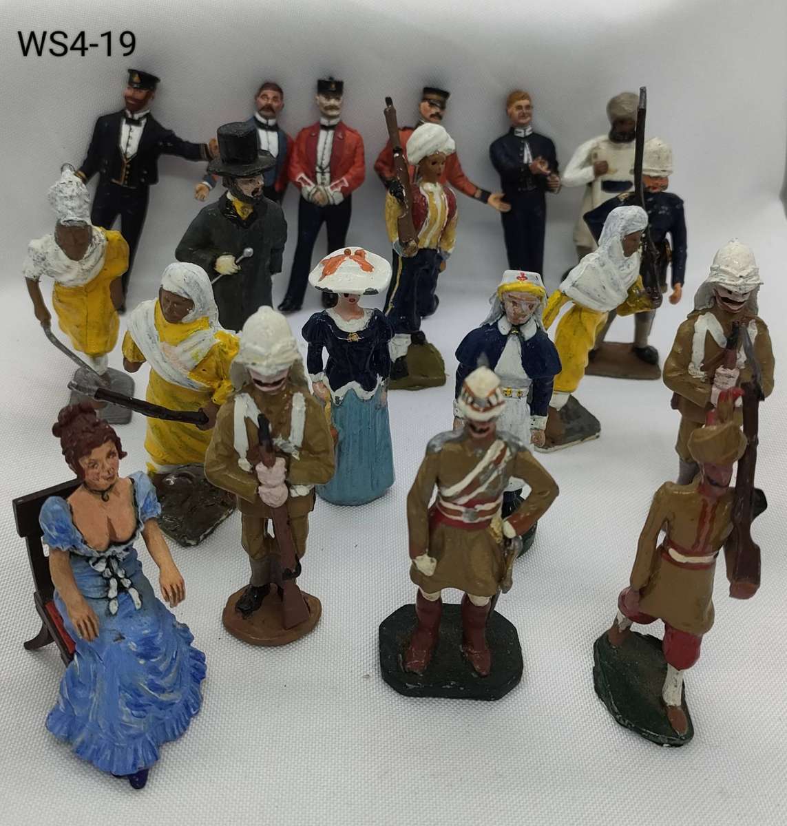 Gorgeous set of 19 lead soldiers - top condition - lot 4 of 6