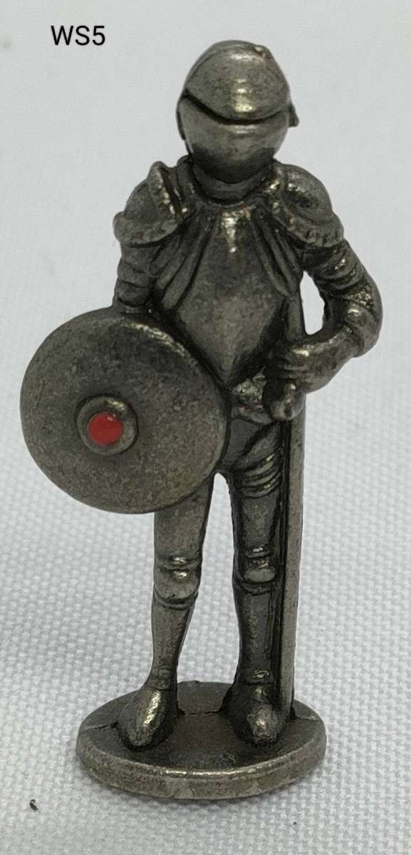 Gorgeous set of 13 small lead soldiers - top condition - lot 5 of 6