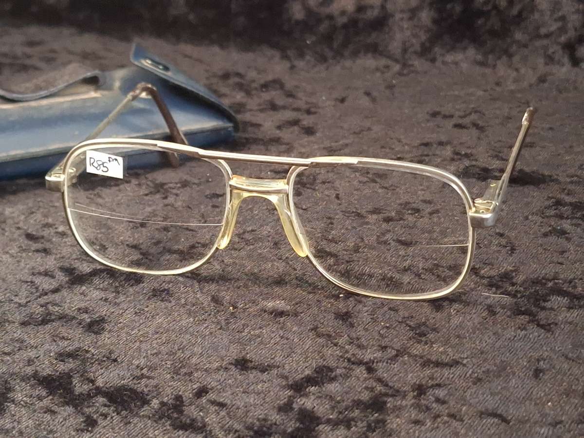 Vintage Male Glasses (Lenses can be replaced)