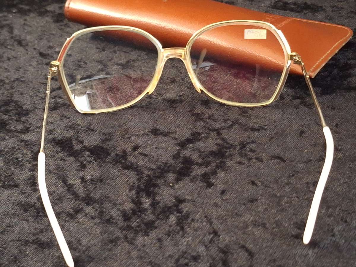 Vintage Lady's Glasses (Lenses can be replaced)