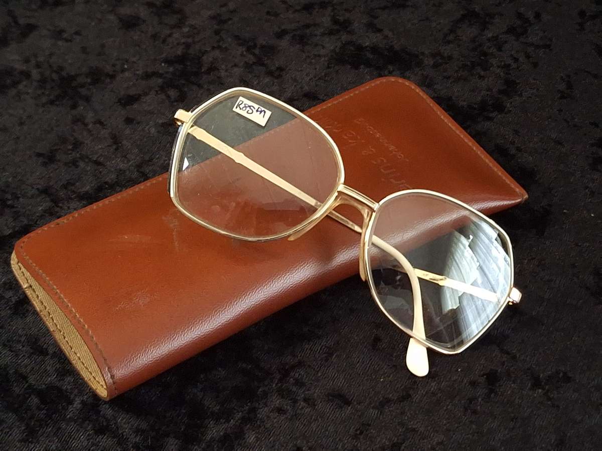 Vintage Lady's Glasses (Lenses can be replaced)