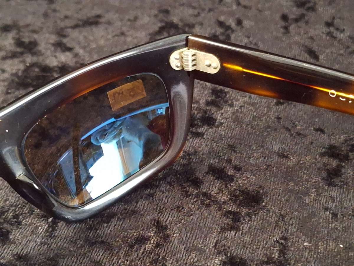 Vintage 1970's Lady's Glasses (Lenses can be replaced)