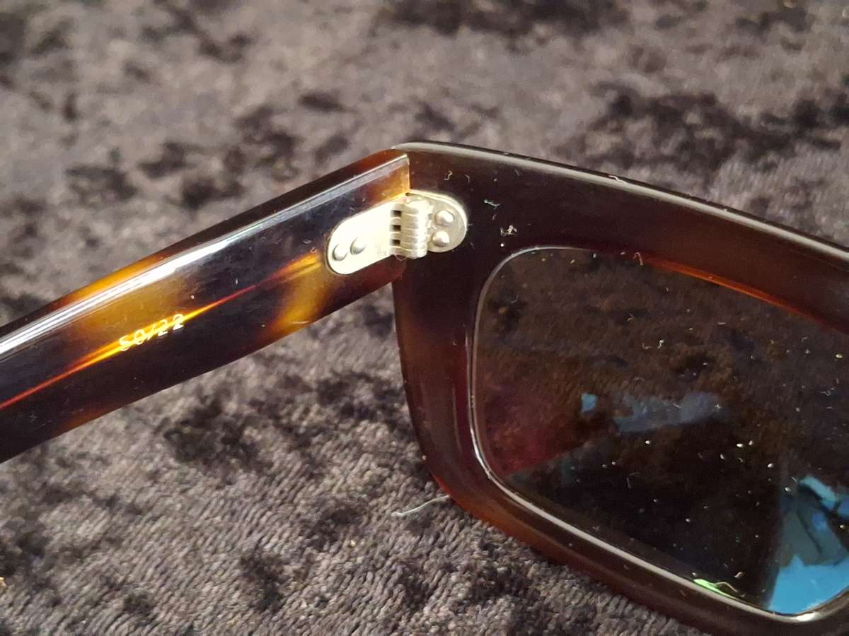 Vintage 1970's Lady's Glasses (Lenses can be replaced)