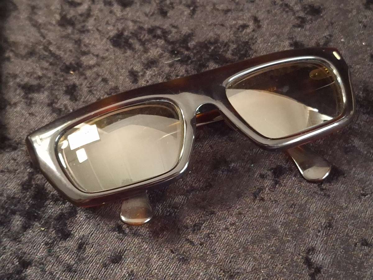 Vintage 1970's Lady's Glasses (Lenses can be replaced)