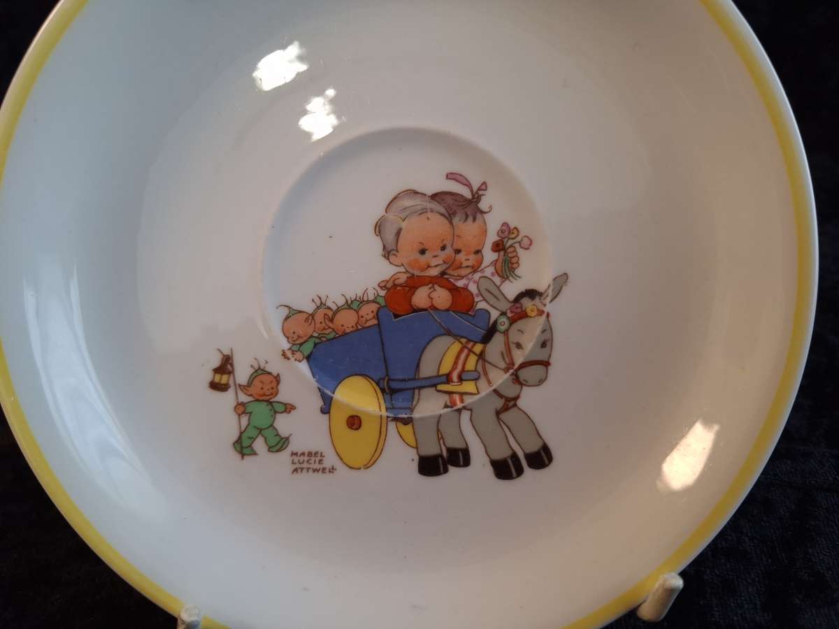 Stunning 1930's Art-Deco Mable Lucie Attwell Shelley Saucer