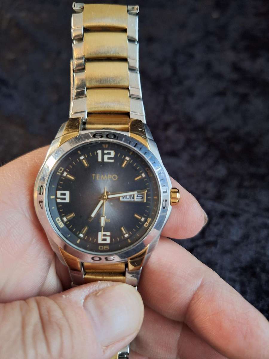 Tempo Men's Wristwatch - 50 Meters Water Resistant.