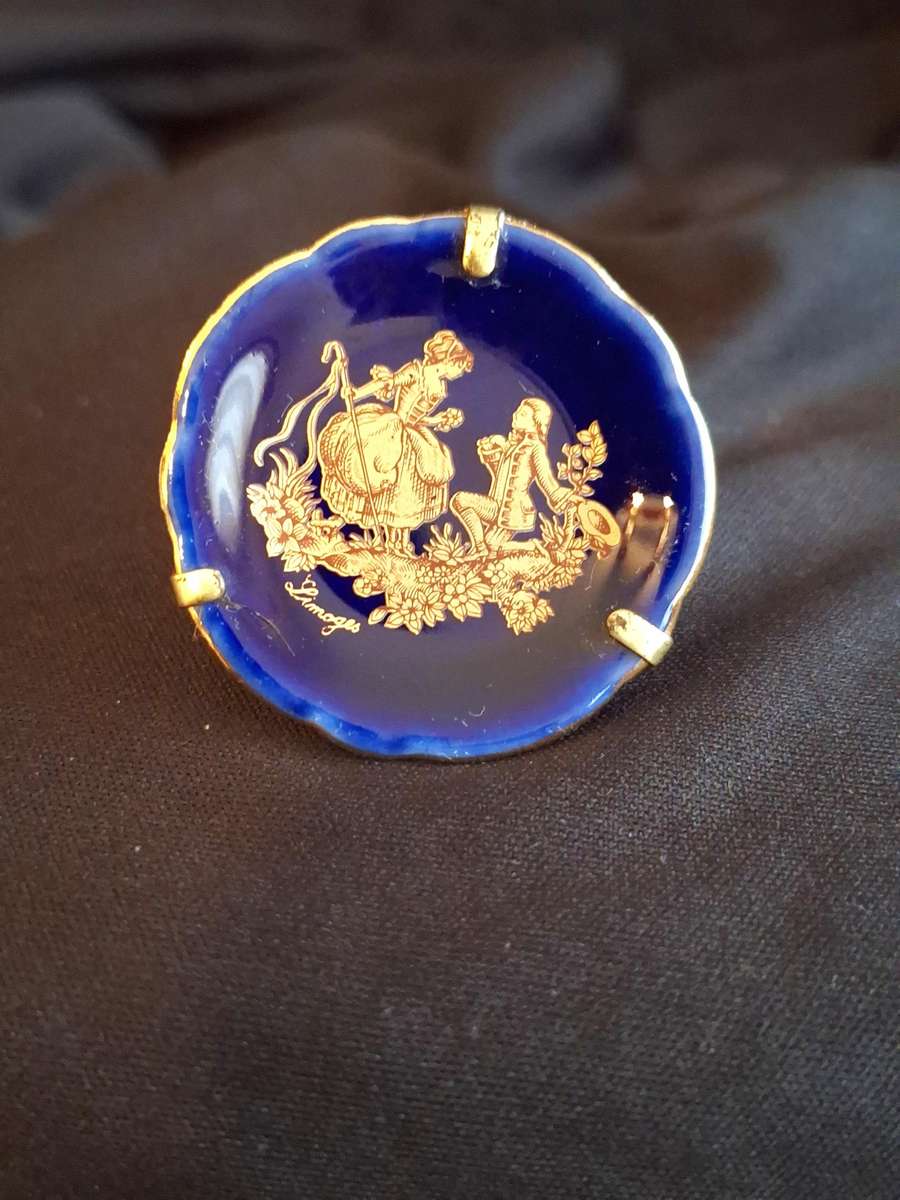 Beautiful Vintage Limoges France Miniature Plate with stand - A.