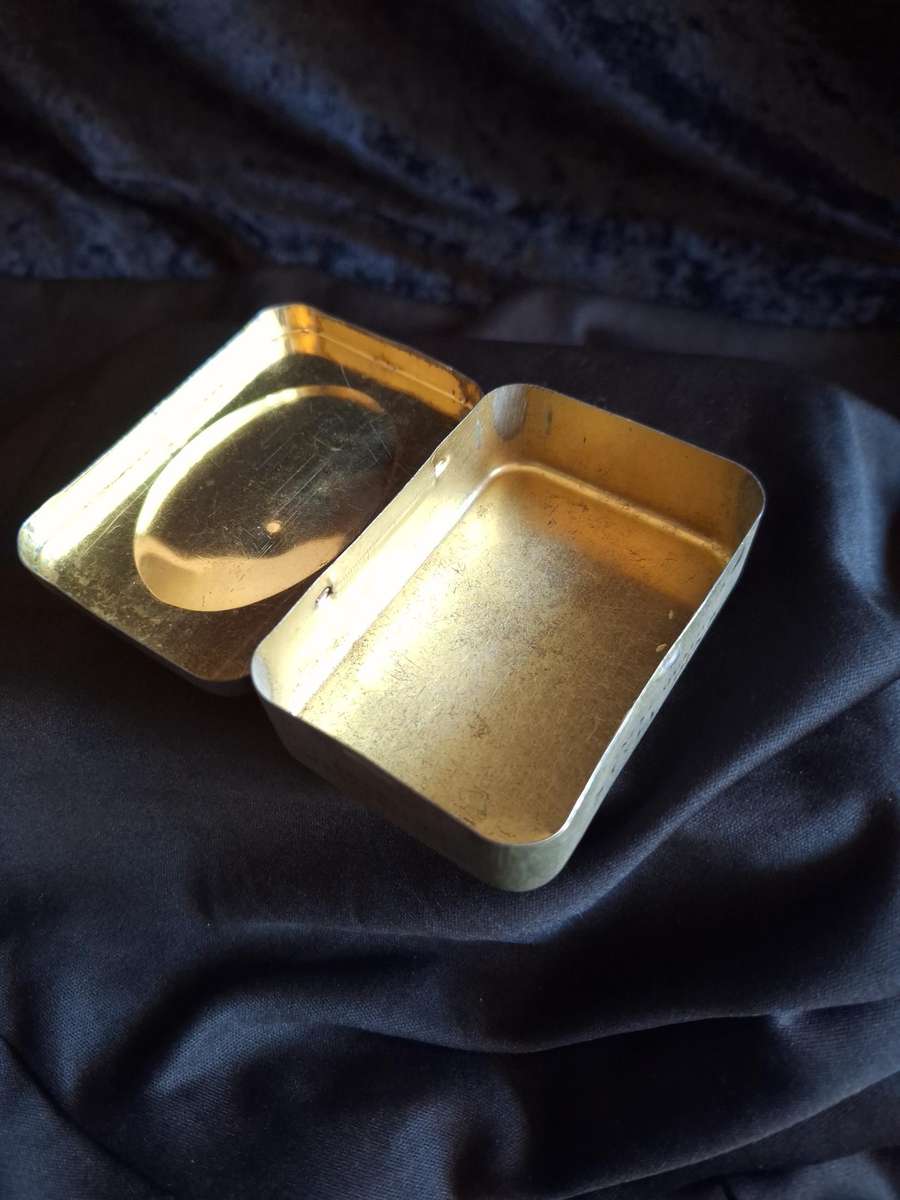 Vintage "Finest Quality Steel Pin Box" Tin.