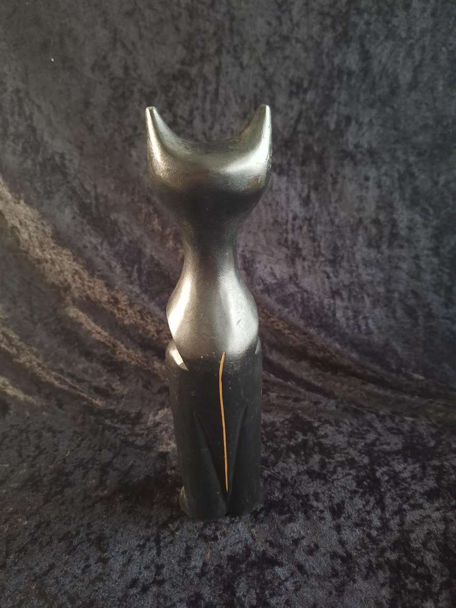 Beautiful Vintage Hand Carved Cat Ornament