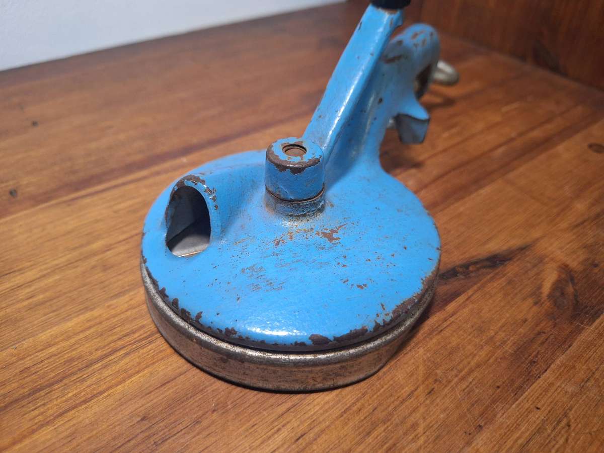 Vintage Green Bean Cutter - Single.