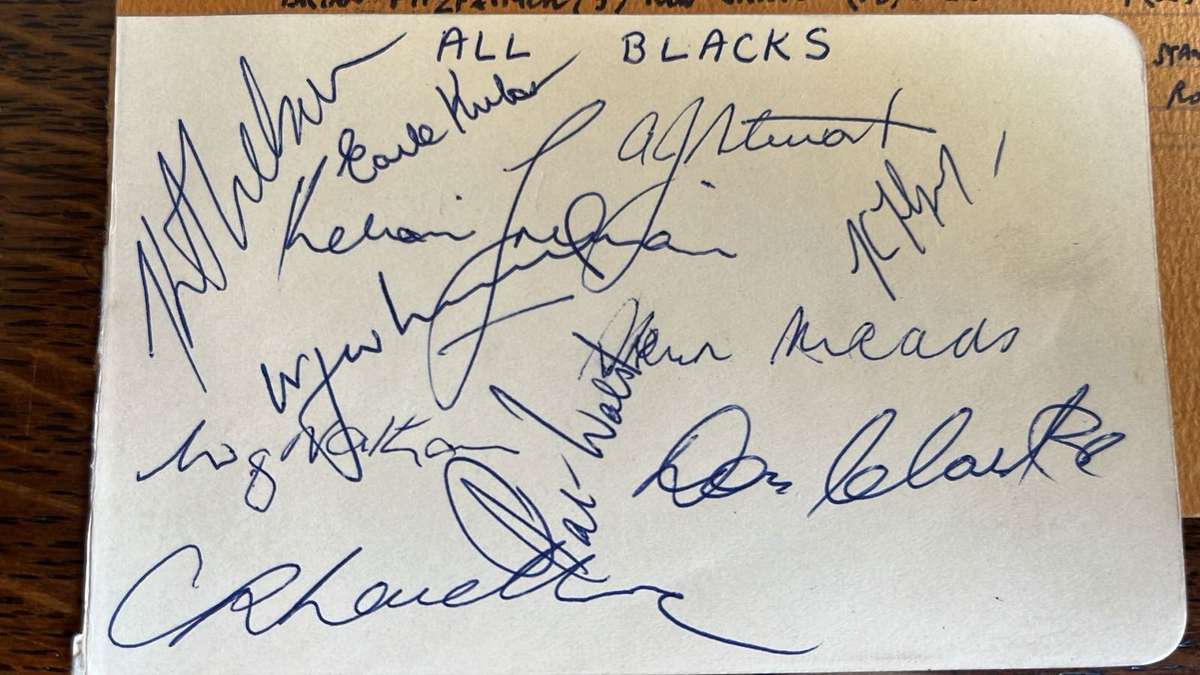 1950-1970 All Blacks 22 Original Signatures, details below