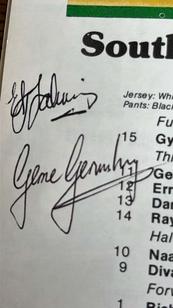 1981 South Africa vs Ireland at Kings Park Signed Programme & Irish Pin, details below