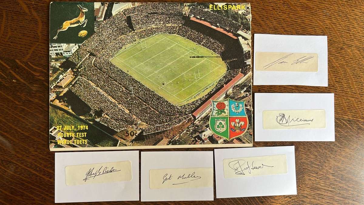 1974 South Africa vs British Isles 4th Test at Ellis Park Signed Programme, details below