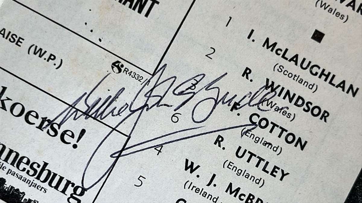 1974 South Africa vs British Isles 4th Test at Ellis Park Signed Programme, details below