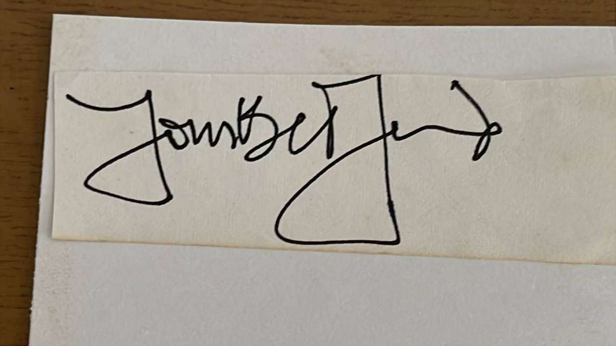 1969 Cardiff vs South Africa at Cardiff Arms Signed Programme, details below
