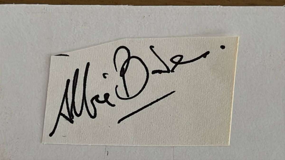 1969 Cardiff vs South Africa at Cardiff Arms Signed Programme, details below