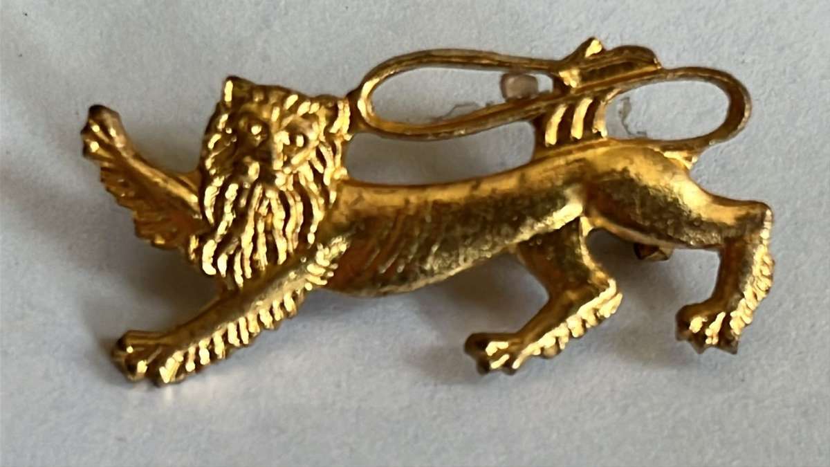 1974 2nd Test South Africa vs British Isles at Loftus Signed Programme, Team Sheet & Pin, see below